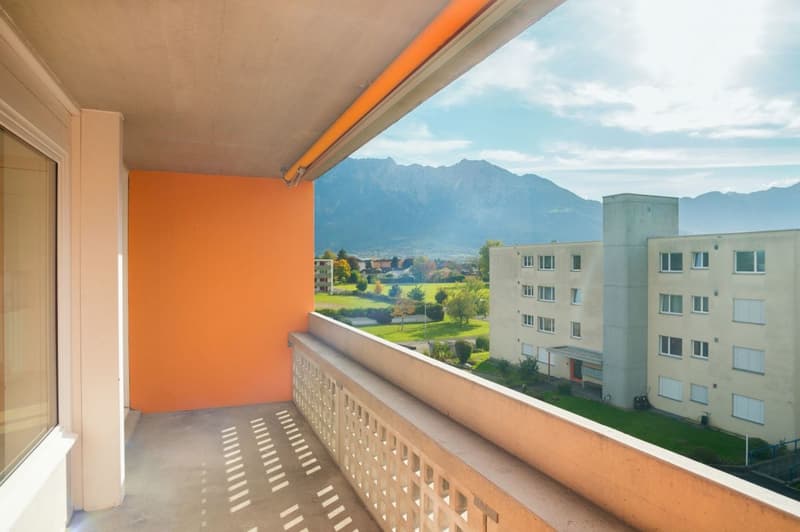 Balkon (Richtung Süd ausgerichtet)