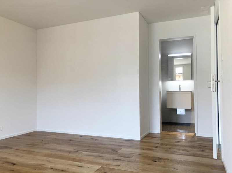 Schlafzimmer mit Dusche/WC