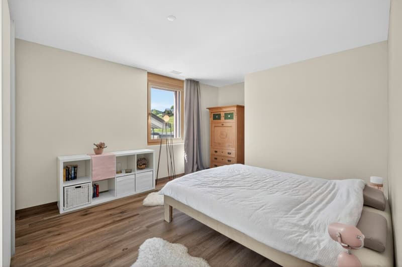 Wohnen mit Weitsicht - hochwertige 3.5-Zimmerwohnung (zweitwohnungstauglich) mit Balkon und Terrasse (11)