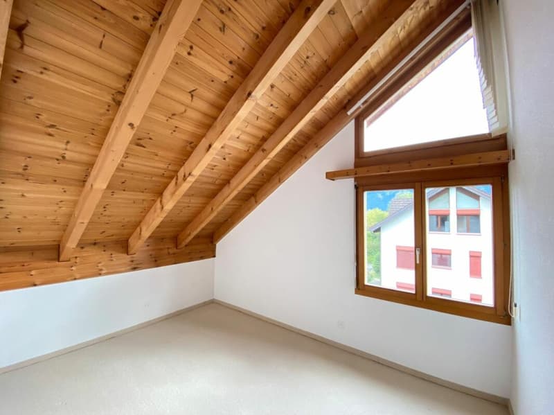 Charmante und helle 4.5-Zimmer-Dachwohnung an ruhiger Lage im Werdenberg (7)