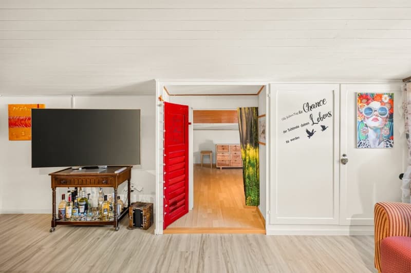 Charmante 2.5-Zimmer-Dachwohnung an ruhiger Lage - Ihr neues Zuhause wartet auf Sie! (14)
