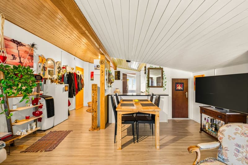 Charmante 2.5-Zimmer-Dachwohnung an ruhiger Lage - Ihr neues Zuhause wartet auf Sie! (7)