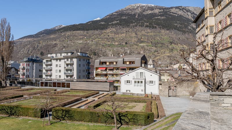 Locaux de bureau avec appartement d'une pièce dans un emplacement préféré à Brig (7)