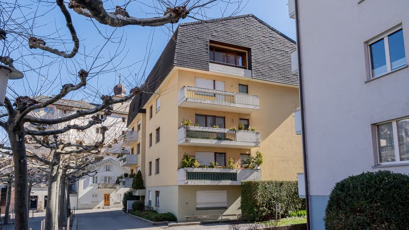 Locaux de bureau avec appartement d'une pièce dans un emplacement préféré à Brig (6)