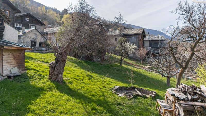 Appartement charmant dans une maison valaisanne rustique au-dessus de Visp (13)