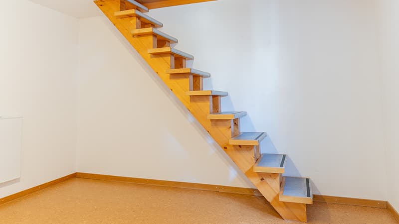 Appartement charmant dans une maison valaisanne rustique au-dessus de Visp (11)