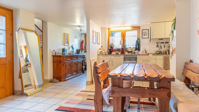 Appartement charmant dans une maison valaisanne rustique au-dessus de Visp (7)
