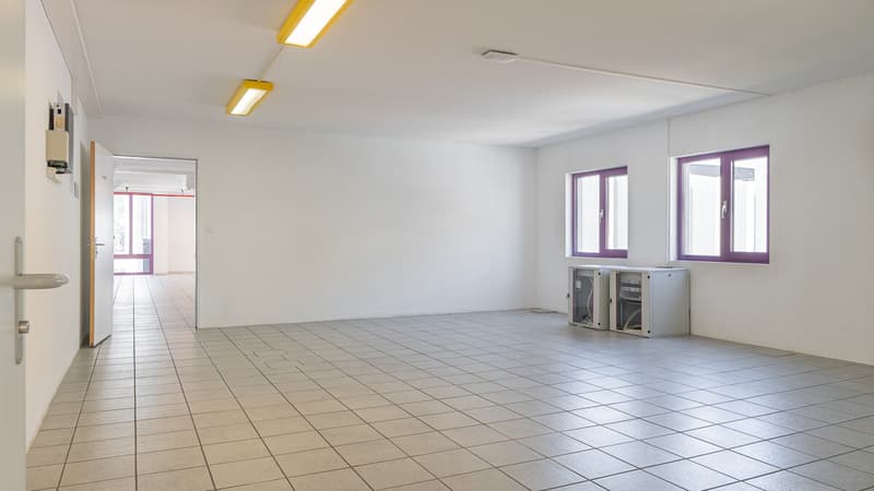 Espace de bureau divisible et atelier dans un emplacement idéal à Visp (10)