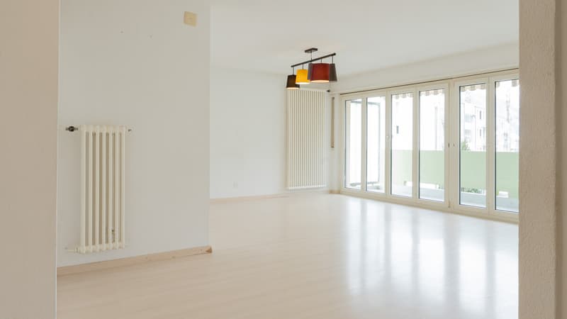 Interesting 4-room apartment in an attractive location in Visp (2)
