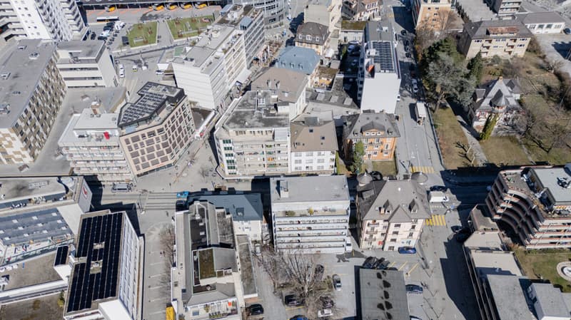 Diverse commercial property in the center of Visp (6)