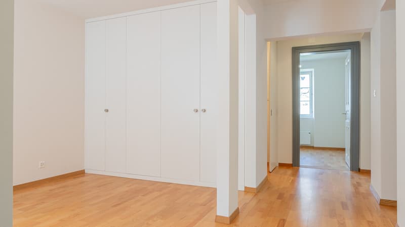 Appartamento di 3,5 locali completamente ristrutturato, situato nel centro di Zermatt (5)