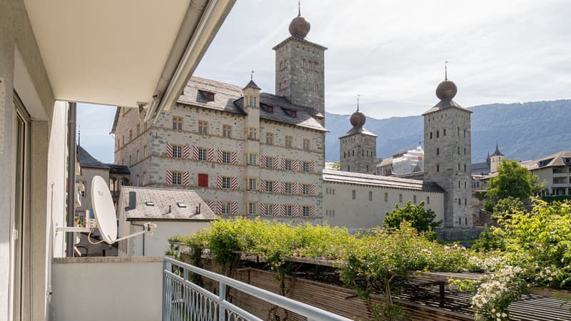 Appartement de 4,5 pièces avec vue panoramique sur le Schlossgarten de Brig (8)