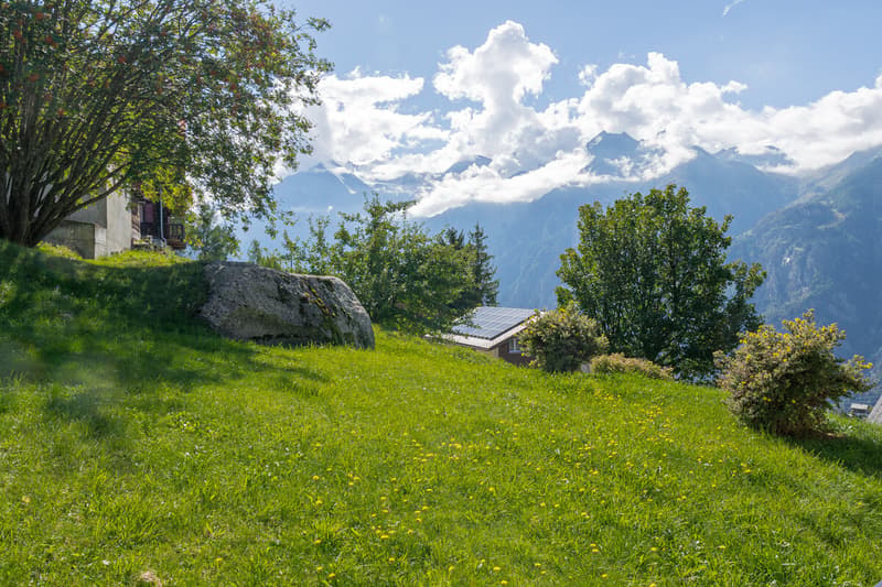 Klein und fein heimelige 2-Zimmerwohnung mit Weitblick in Grächen (3)