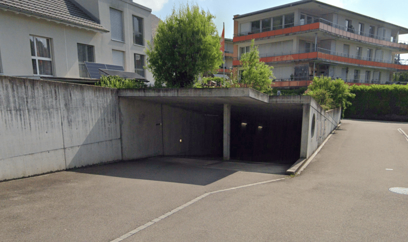 Place de stationnement dans un garage en sous-sol (2)