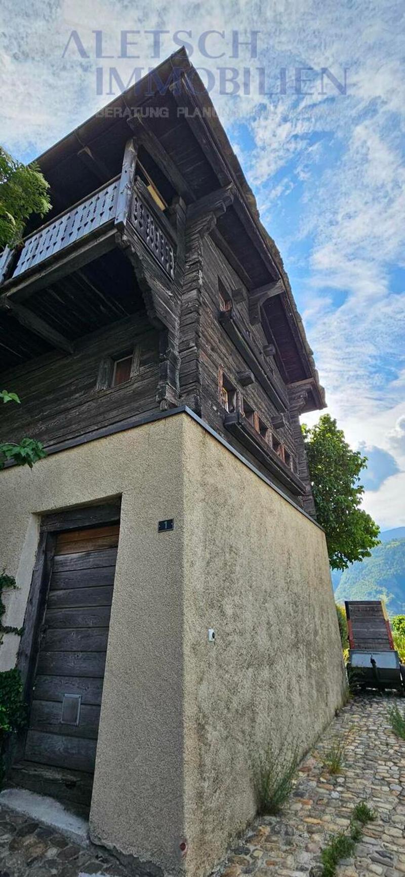 Gebäude west