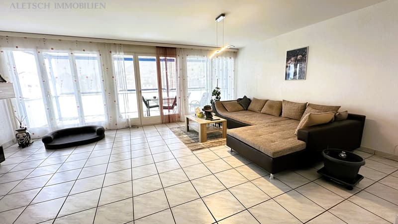 Central 4.5-room apartment with south-facing balcony, in the village center (2)
