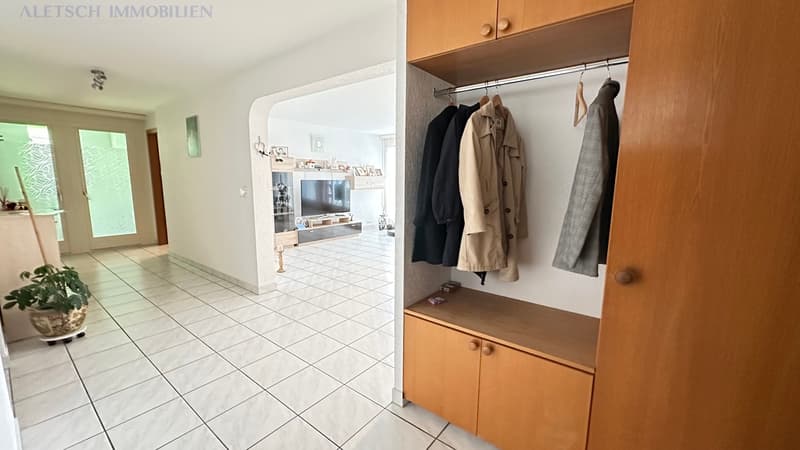 Central 4.5-room apartment with south-facing balcony, in the village center (9)
