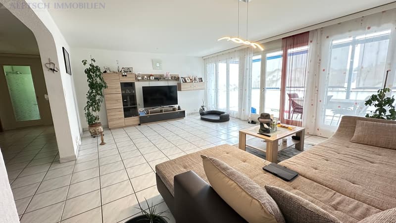 Central 4.5-room apartment with south-facing balcony, in the village center (3)