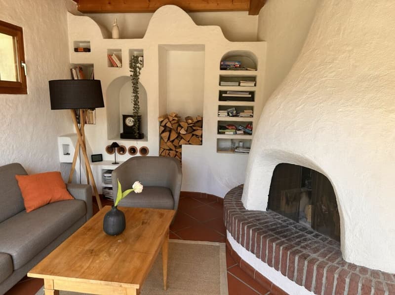 8 ½-room single-family house with 1 ½-room apartment in an idyllic residential location with a wonderful panoramic view (5)