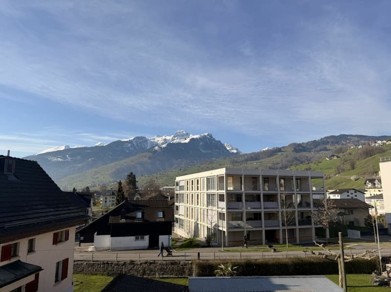 charmante 4 ½ - Zimmerwohnung an attraktiver und sonniger Wohnlage (9)