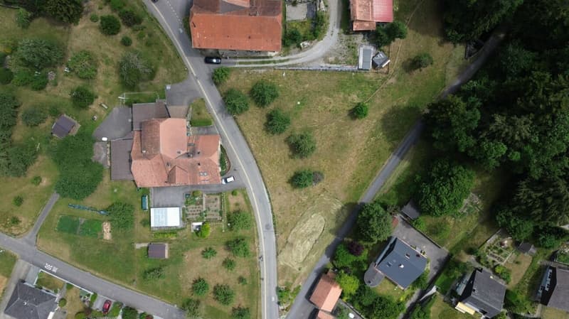 1'550 m2 de terrain à bâtir dans un endroit magnifique (4)