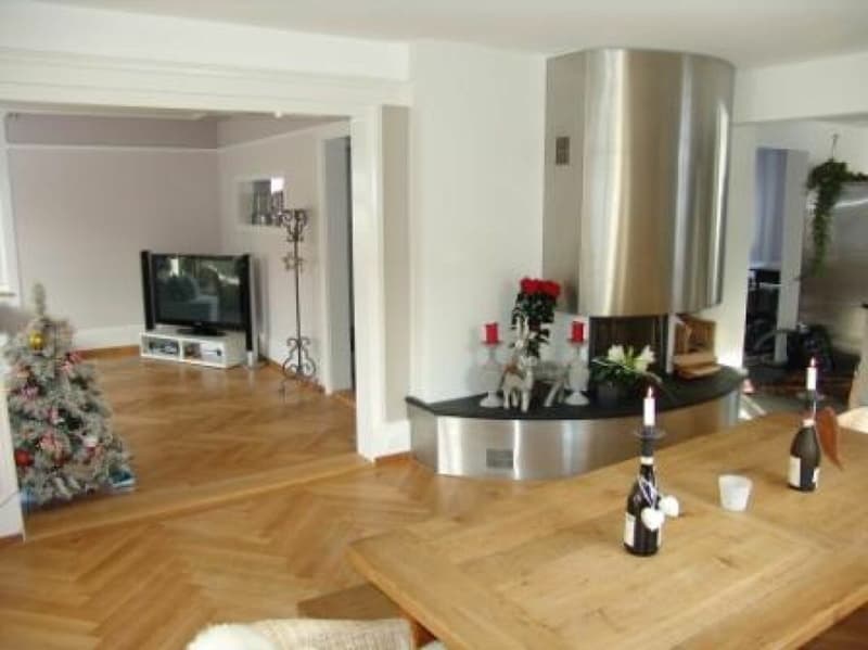 Representative Bernese country house villa (10)