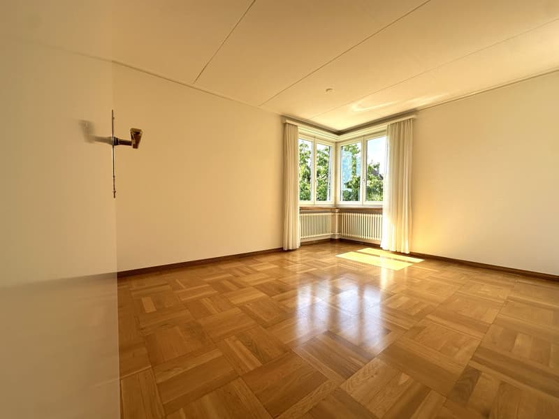 Appartement attractif de 3,5 pièces avec jardin d'hiver, calme et bien situé (4)