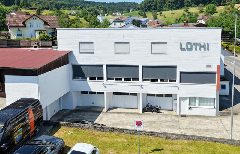 Refined workshop, office, and storage spaces – approx. 1,000 m² (8)