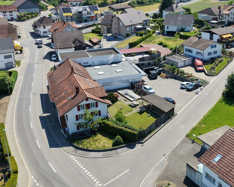 Refined workshop, office, and storage spaces – approx. 1,000 m² (4)