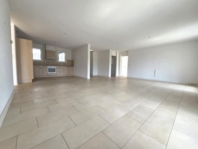 Bright 3.5-room apartment with balcony and beautiful view in Holderbank (6)