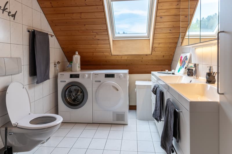 Charmante 4-Zimmer-Dachwohnung an ruhiger Lage (9)