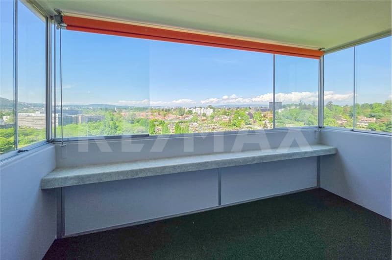 Above the roofs of Bern, space for your living ideas. (1)