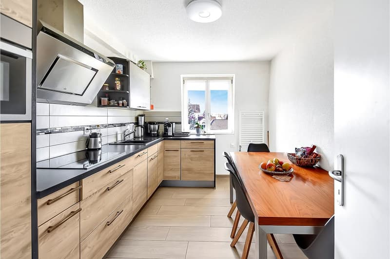 Rental property in prime location in Thun, combining living and commerce perfectly (8)