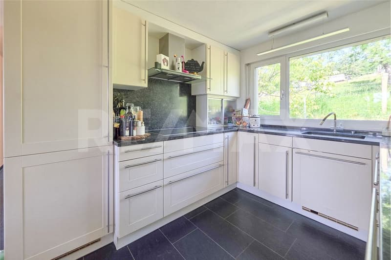 Retreat with a wide view - Living in a privileged location in Attiswil (13)