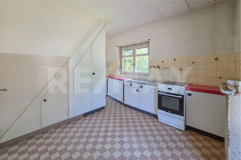 Charming single-family house with development potential in an elevated residential area near Liestal (11)
