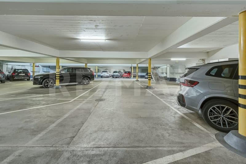 Rare investment opportunity: parking garage with 31 parking spaces (13)