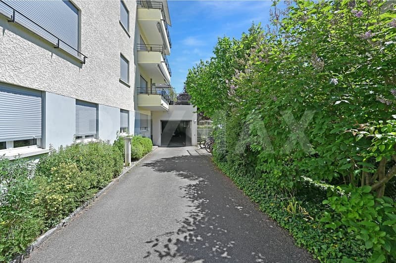 Seltene Anlagegelegenheit: Einstellhalle mit 31 Einstellhallenplätzen (12)
