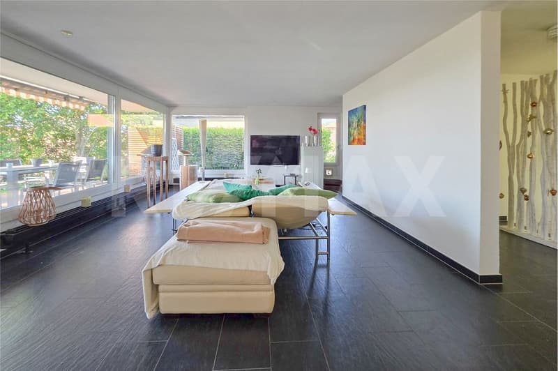 Retreat with a far-reaching view - Living in a privileged location in Attiswil (10)