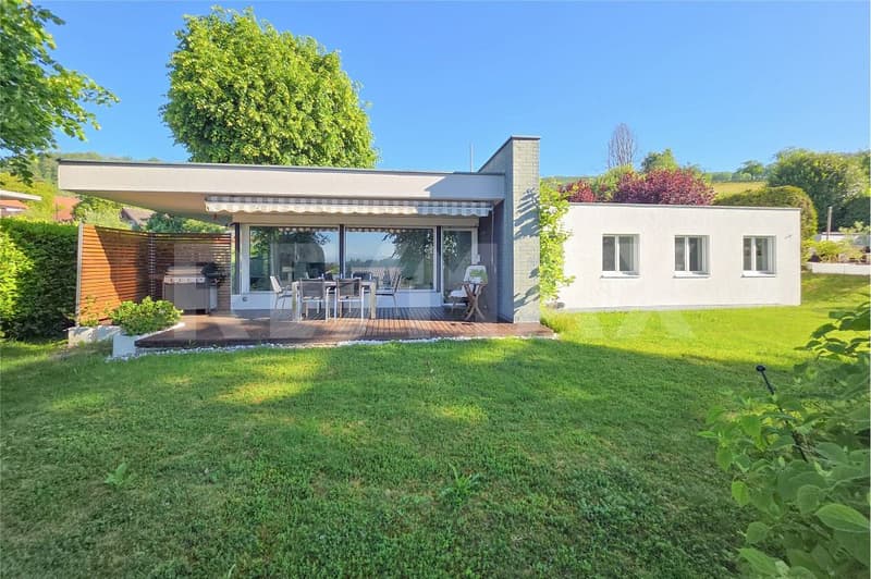Retreat with a far-reaching view - Living in a privileged location in Attiswil (7)