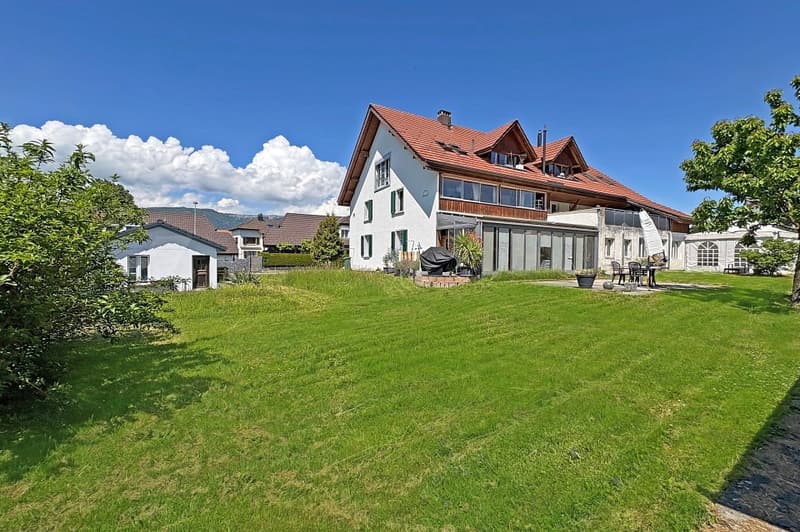 Superbe maison pour plusieurs générations (1)