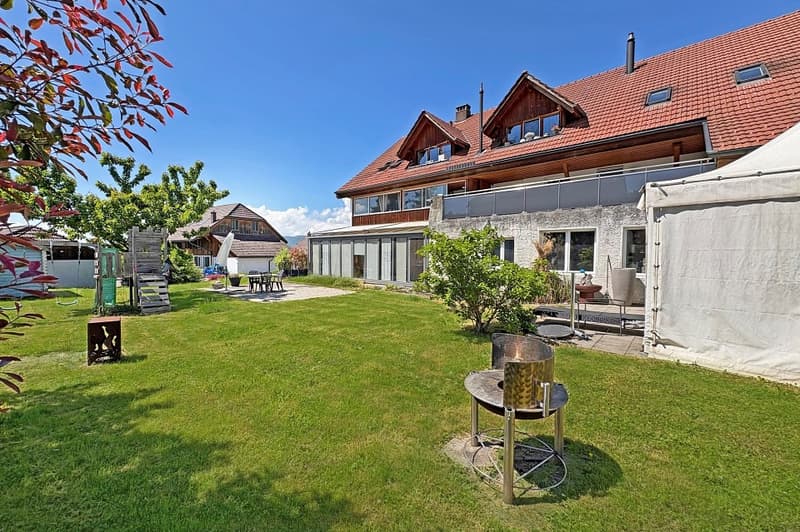 Superbe maison pour plusieurs générations (3)