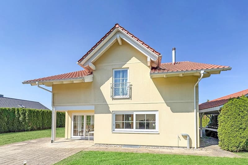 Detached single-family house with style and privacy (12)