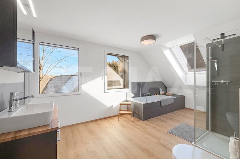 Wohnen und Arbeiten unter einem Dach - grosszügiges Zuhause nahe Bern und Burgdorf (6)