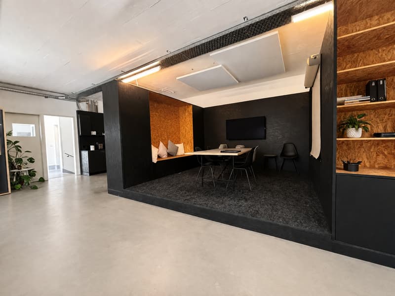 Bureaux/Locaux Commerciaux 145.9 m2 (1)
