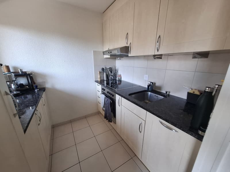 Appartement lumineux 4.5 pièces avec balcon à Rüfenacht BE (1)