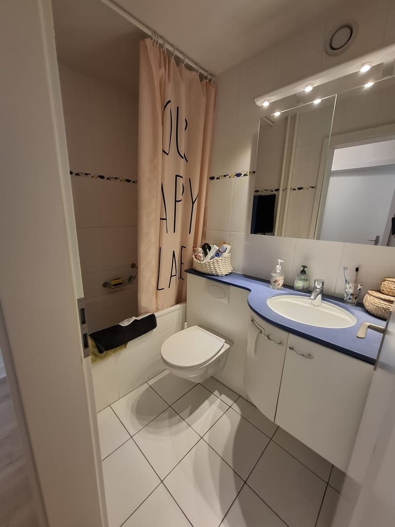 Appartement lumineux 4.5 pièces avec balcon à Rüfenacht BE (4)