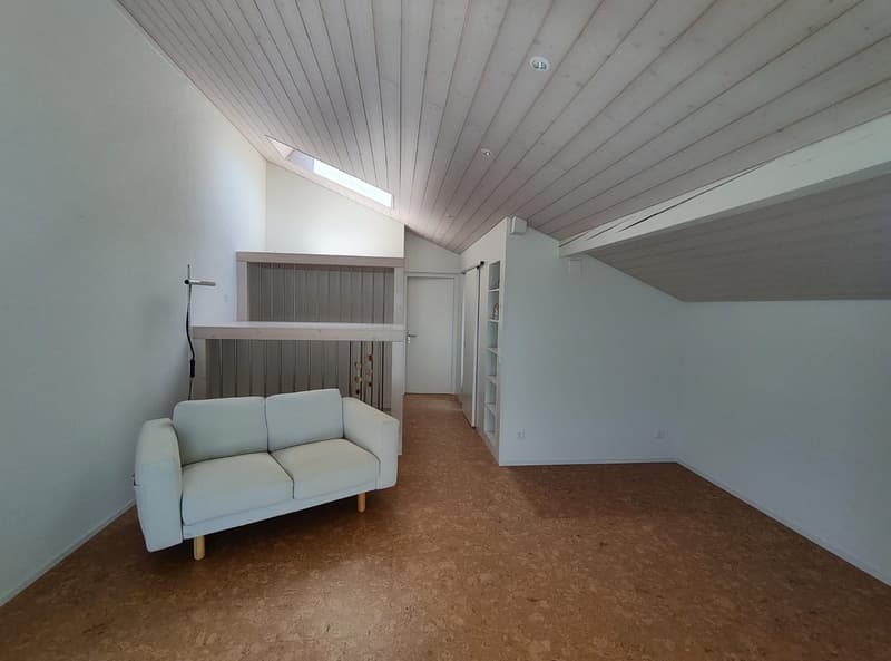 Spacious 7.5-room semi-detached house in Urtenen-Schönbühl (8)