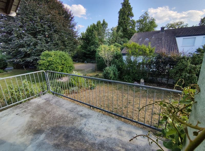 Spacious 7.5-room semi-detached house in Urtenen-Schönbühl (3)