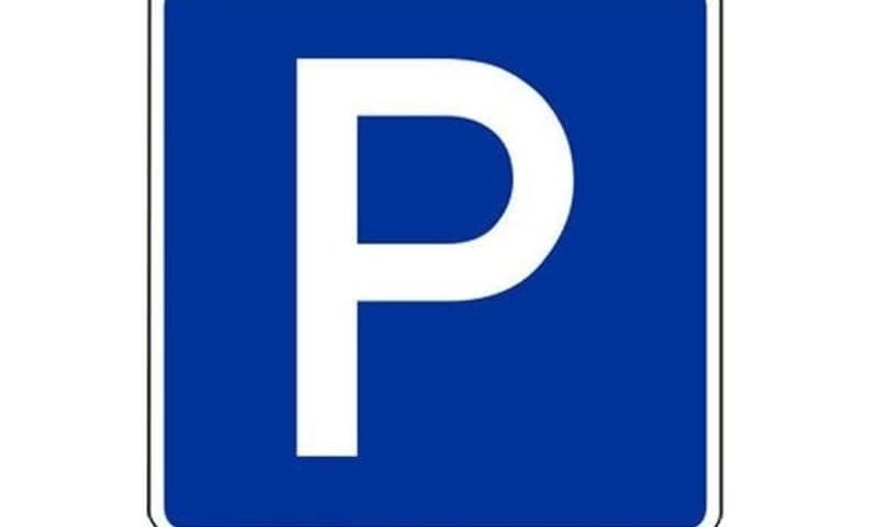 Aussenparkplatz (1)
