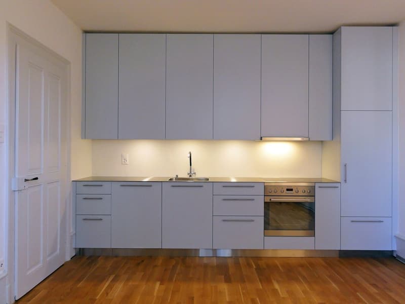 Grosse 3-Zimmerwohnung ***Altbau*** (1)